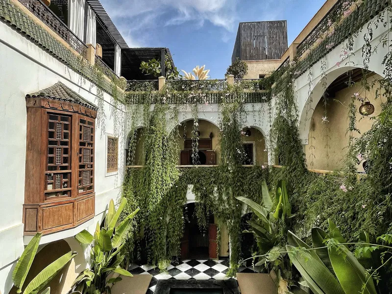 Riad Sakkan — photo 1
