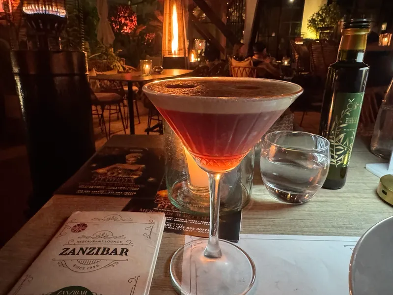 Zanzibar Restaurant Bar & Terrace, bar à Founty, photo 4
