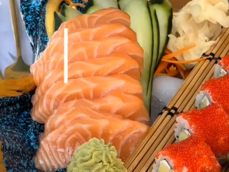 KOI — Photo 4
