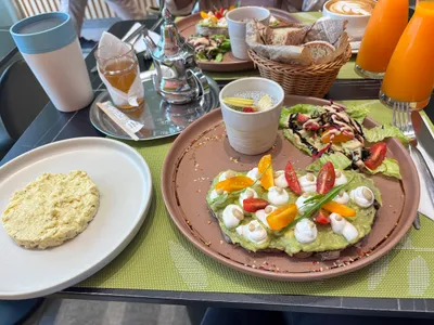 Browse Coffee & Brunch