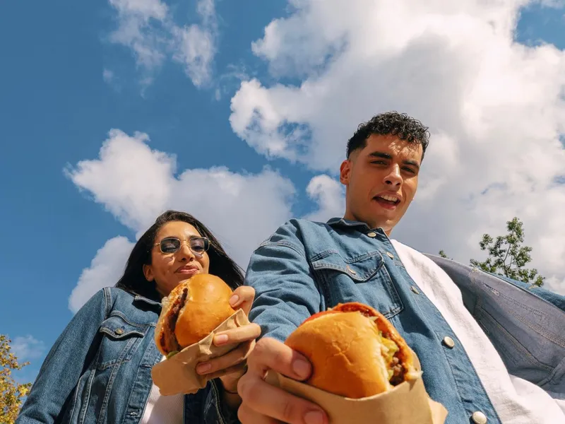 Cali Burger — Photo 4