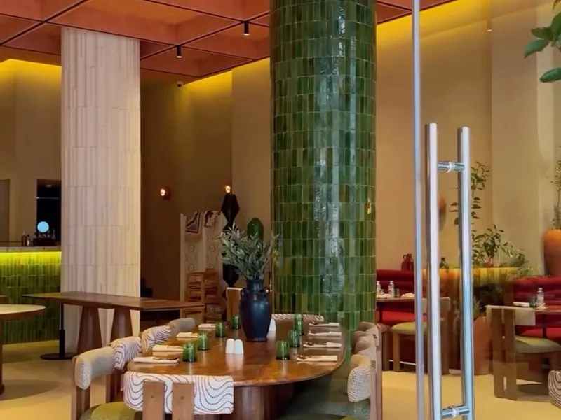 Liva Brasserie — Photo 1
