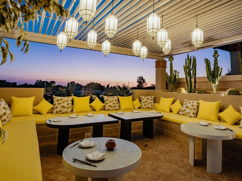 Zest Rooftop Bar — photo 3